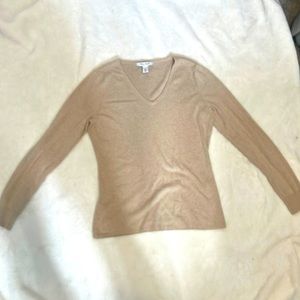 Tan v neck sweater sz L